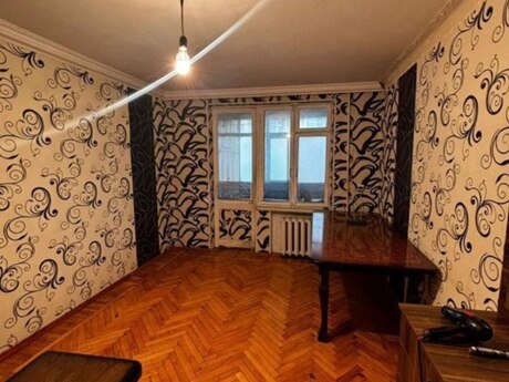 3 otaqlı köhnə tikili - İnşaatçılar m. - 70 m²