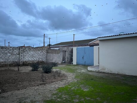 4 otaqlı həyət evi/bağ evi - Şüvəlan q. - 200 m²