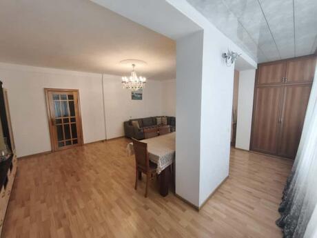 3 otaqlı köhnə tikili - Memar Əcəmi m. - 92 m²