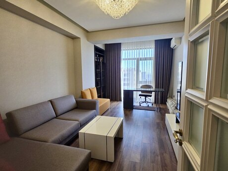 2 otaqlı yeni tikili - Elmlər Akademiyası m. - 85 m²