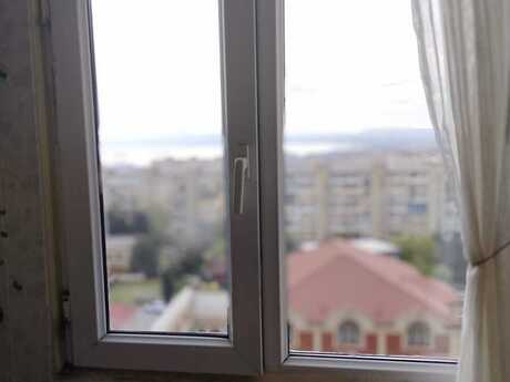 3 otaqlı köhnə tikili - Köhnə Günəşli q. - 60 m²