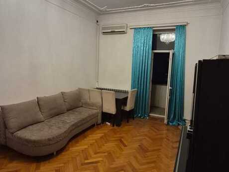 Elan №6096832 - Bakı, Nizami m., 3 otaqlı, 70 m², 2/5 mərtəbə