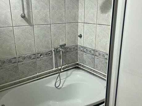 3 otaqlı köhnə tikili - Elmlər Akademiyası m. - 100 m²