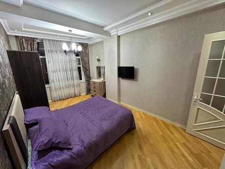 4-комн. новостройка - м. 28 мая - 195 м²