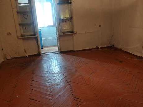 1 otaqlı köhnə tikili - Neftçilər m. - 50 m²
