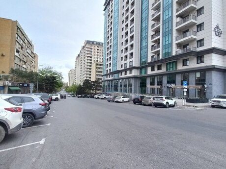 3 otaqlı yeni tikili - İnşaatçılar m. - 88 m²