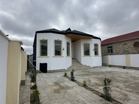 5 otaqlı həyət evi/bağ evi - Savalan q. - 135 m²