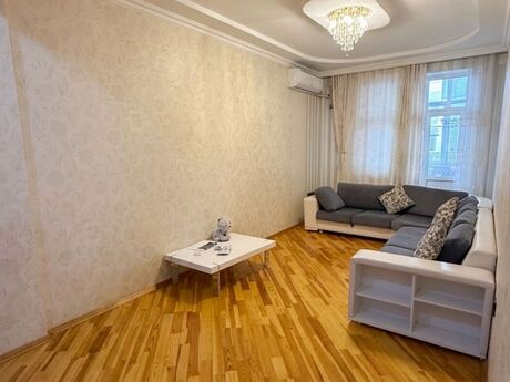 2-комн. новостройка - м. Иншаатчылар - 70 м²