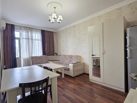2 otaqlı köhnə tikili - Memar Əcəmi m. - 45 m²
