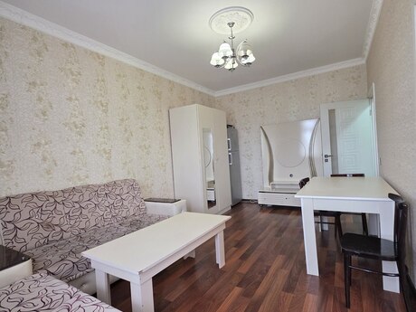 2 otaqlı köhnə tikili - Memar Əcəmi m. - 45 m²