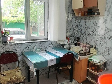 2 otaqlı köhnə tikili - Biləcəri q. - 50 m²