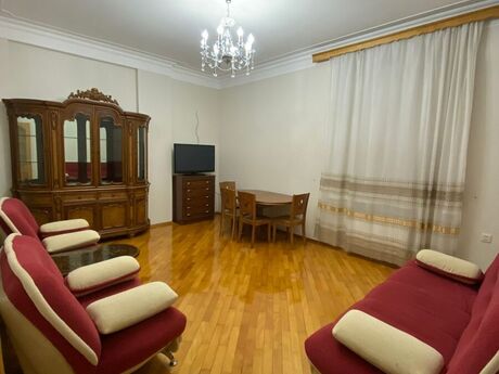 2-комн. новостройка - м. 8 ноября - 70 м²