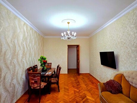 2 otaqlı köhnə tikili - Qara Qarayev m. - 68 m²