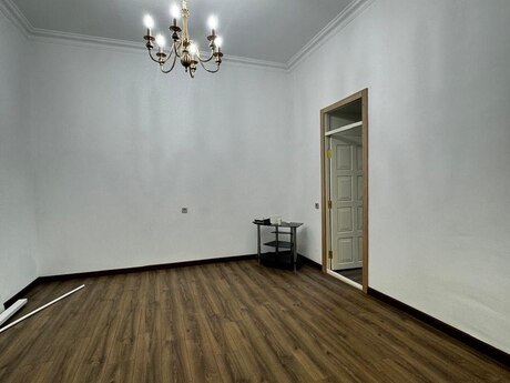 2 otaqlı ofis - Nizami m. - 90 m²