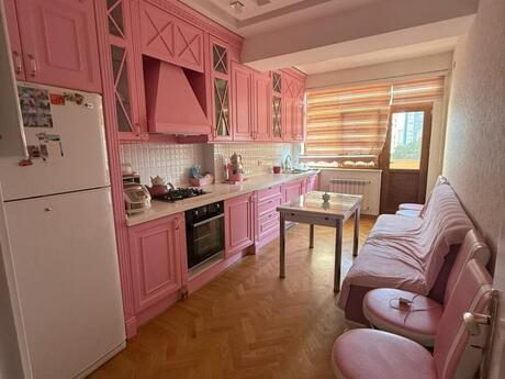 4-комн. новостройка - м. 20 января - 178 м²