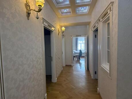 4-комн. новостройка - м. 20 января - 178 м²