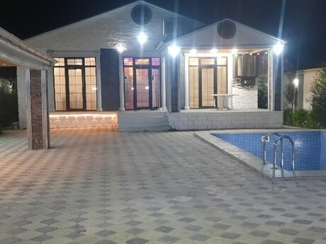 5 otaqlı həyət evi/bağ evi - Şüvəlan q. - 130 m²