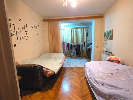 3 otaqlı köhnə tikili - Bakıxanov q. - 65 m²