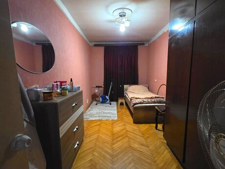 3 otaqlı köhnə tikili - Bakıxanov q. - 65 m²