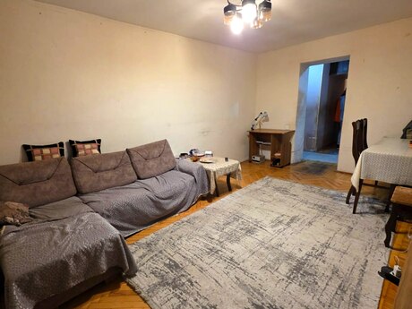 3 otaqlı köhnə tikili - Bakıxanov q. - 65 m²