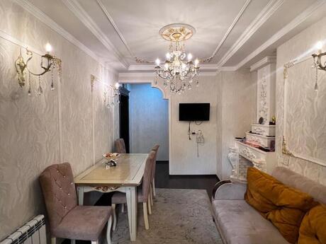 3 otaqlı köhnə tikili - Memar Əcəmi m. - 45 m²