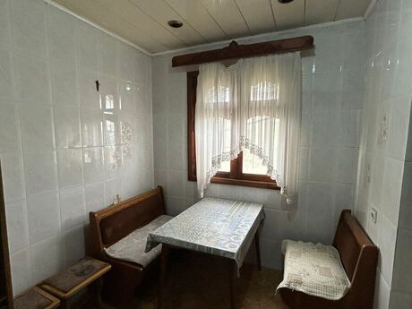 5 otaqlı köhnə tikili - Azadlıq Prospekti m. - 150 m²
