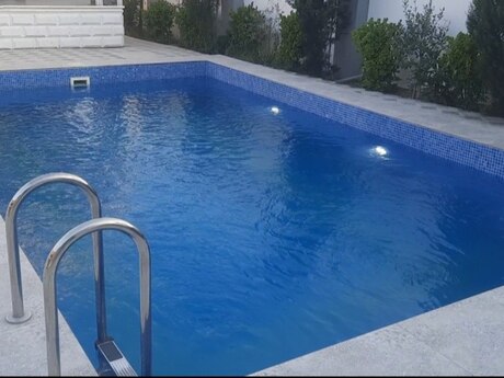 5 otaqlı həyət evi/bağ evi - Şüvəlan q. - 130 m²
