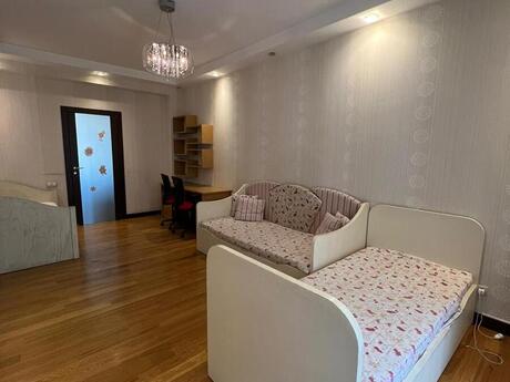 3 otaqlı yeni tikili - Gənclik m. - 140 m²
