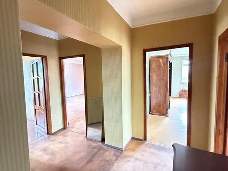 4 otaqlı köhnə tikili - Bakıxanov q. - 130 m²
