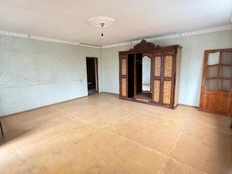 4 otaqlı köhnə tikili - Bakıxanov q. - 130 m²