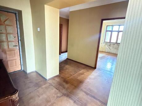 4 otaqlı köhnə tikili - Bakıxanov q. - 130 m²