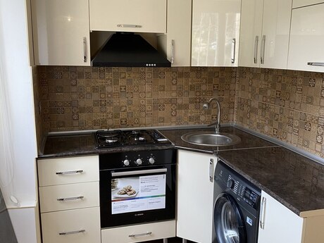 3 otaqlı köhnə tikili - Neftçilər m. - 75 m²