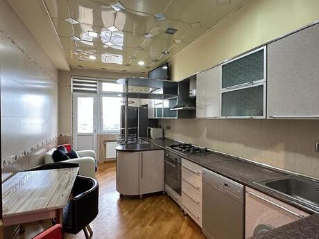 3 otaqlı yeni tikili - Nizami m. - 125 m²