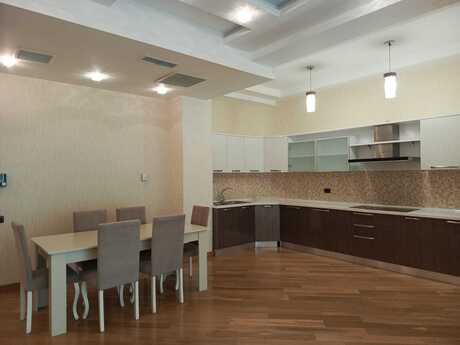 3 otaqlı yeni tikili - Elmlər Akademiyası m. - 165 m²