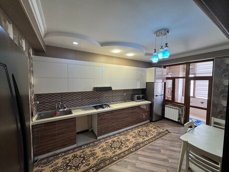 3 otaqlı yeni tikili - 20 Yanvar m. - 130 m²