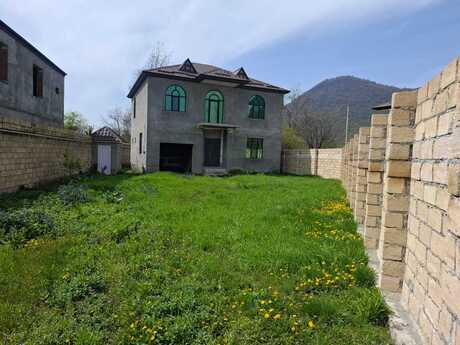 6 otaqlı həyət evi/bağ evi - Qəbələ - 167 m²