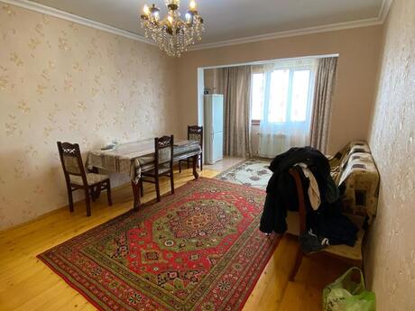 3 otaqlı köhnə tikili - Bakıxanov q. - 70 m²