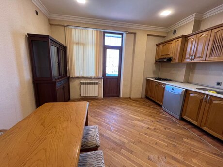 3 otaqlı yeni tikili - Badamdar q. - 130 m²