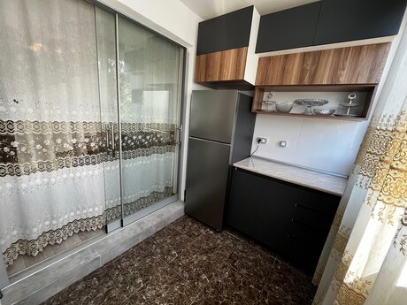 2 otaqlı köhnə tikili - Xalqlar Dostluğu m. - 48 m²
