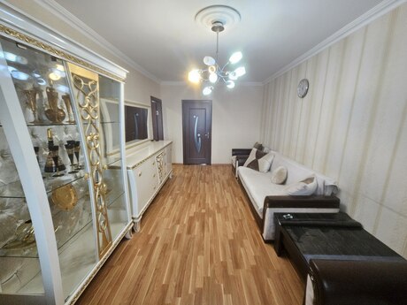 3 otaqlı köhnə tikili - Xalqlar Dostluğu m. - 55 m²