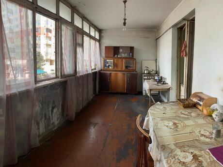 4 otaqlı köhnə tikili - Həzi Aslanov q. - 120 m²