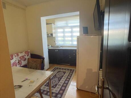 2 otaqlı köhnə tikili - Xalqlar Dostluğu m. - 65 m²