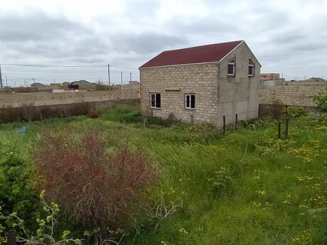 6 otaqlı həyət evi/bağ evi - Türkan q. - 110 m²