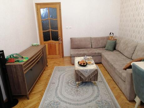 2 otaqlı köhnə tikili - 28 May m. - 50 m²