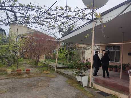 9 otaqlı həyət evi/bağ evi - Mərdəkan q. - 200 m²