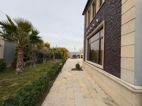 4 otaqlı həyət evi/bağ evi - Mərdəkan q. - 220 m²