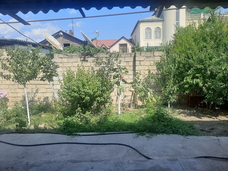 3 otaqlı həyət evi/bağ evi - Neftçilər m. - 80 m²