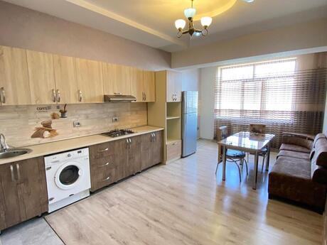 3 otaqlı yeni tikili - İnşaatçılar m. - 150 m²