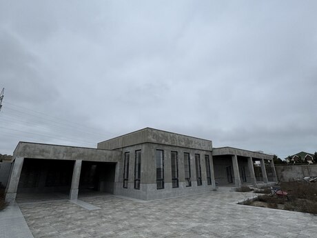 3 otaqlı həyət evi/bağ evi - Şüvəlan q. - 180 m²