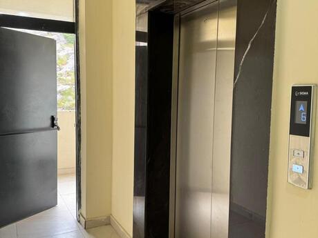 3 otaqlı yeni tikili - Bakıxanov q. - 123 m²